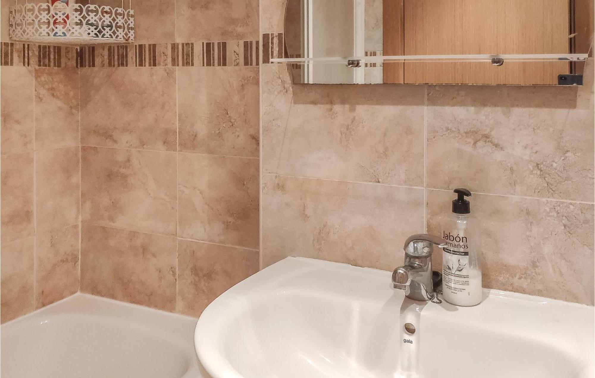 Amazing Apartment In Oropesa Del Mar With Kitchen Ngoại thất bức ảnh
