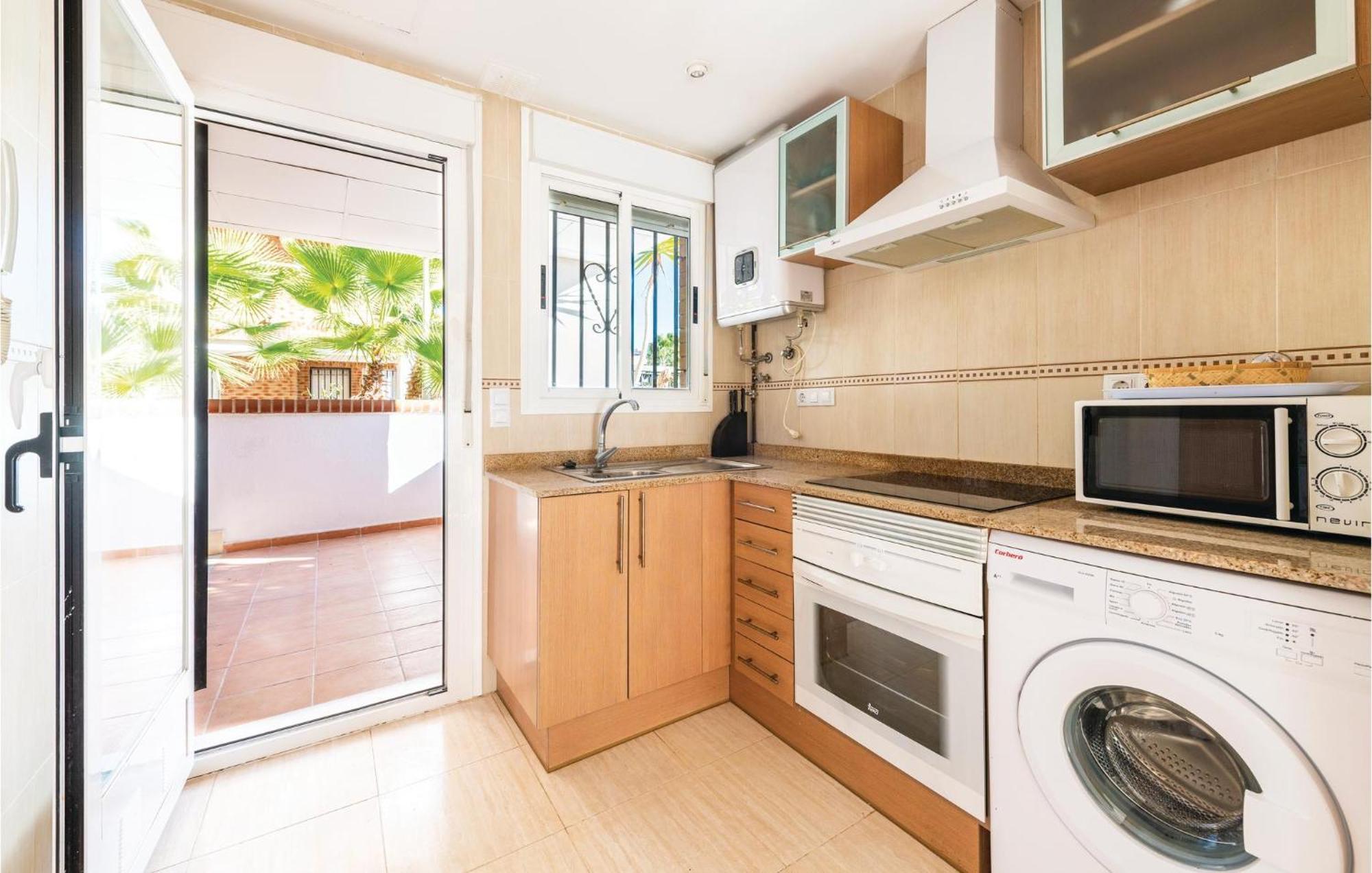 Amazing Apartment In Oropesa Del Mar With Kitchen Ngoại thất bức ảnh