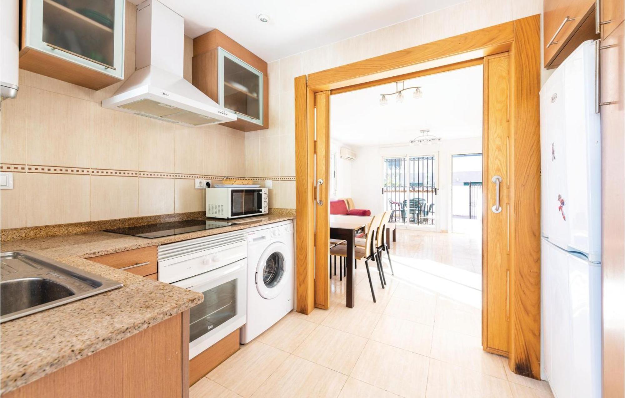 Amazing Apartment In Oropesa Del Mar With Kitchen Ngoại thất bức ảnh